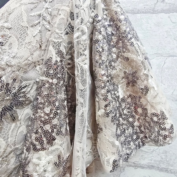 Mac Duggal Women 12 Sequin Beaded Lace Flutter Sleeve Maxi Gown Taupe Champagne - Picture 4 of 14